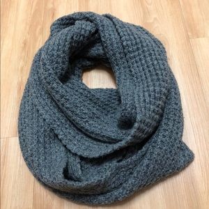 Textured knit Infinity scarf